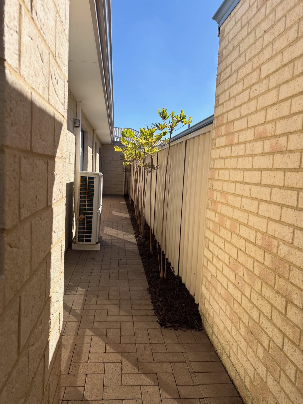 Garden re-mulch, Dunsborough, photo 3